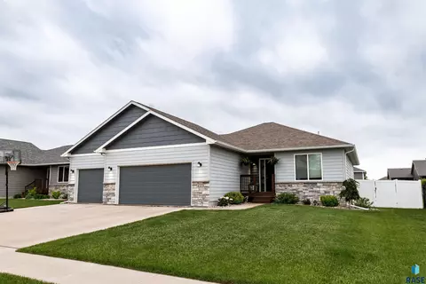4313 W 90th St, Sioux Falls, SD 57108