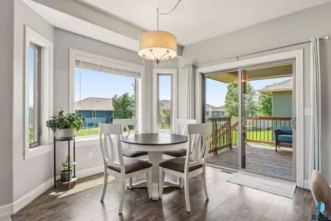 Dining - 6741 E 44th St, Sioux Falls, SD 57110 photo 1 of 1