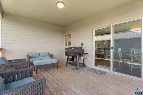 Exterior - 6741 E 44th St, Sioux Falls, SD 57110 photo 3 of 8