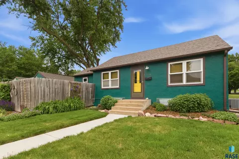 1900 W 28th St, Sioux Falls, SD 57105