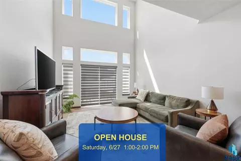 5513 Huntwood Ave, Sioux Falls, SD 57108
