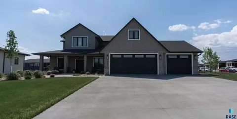 431 Brody Ct, Harrisburg, SD 57032