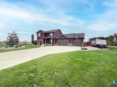 27186 Willow View Cir, Harrisburg, SD 57032