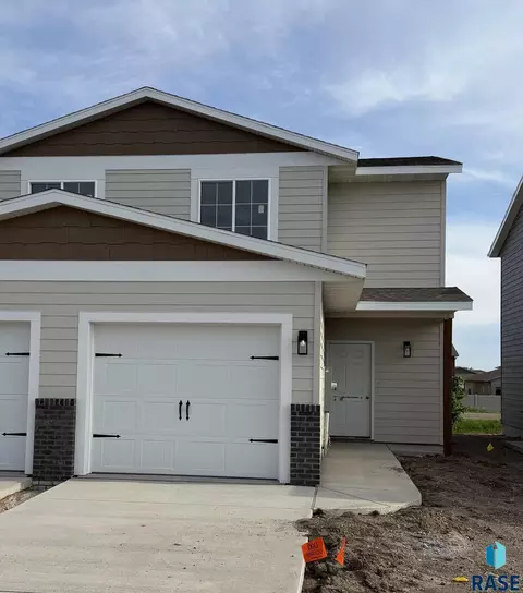 9506 W Tunis Dr, Sioux Falls, SD 57106