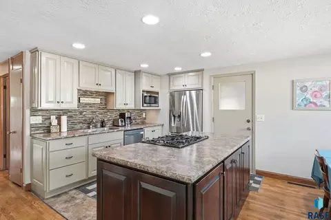 508 S Cloudas Ave, Sioux Falls, SD 57103 photo 9