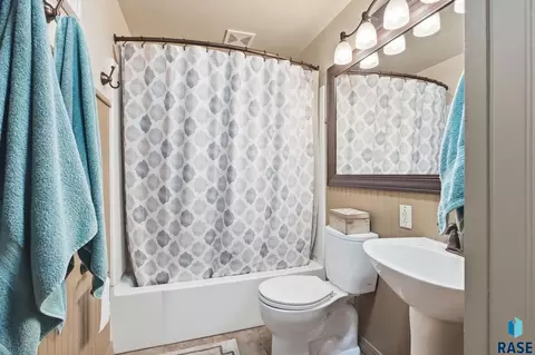 508 S Cloudas Ave, Sioux Falls, SD 57103 photo 10