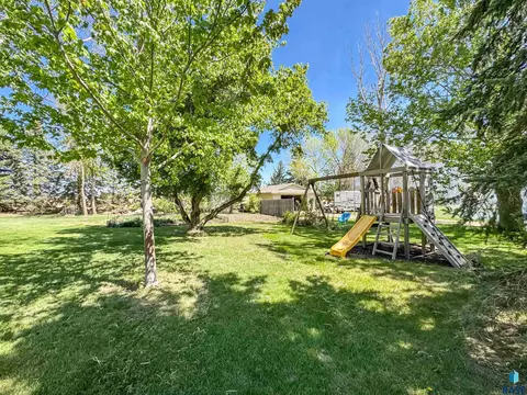 Exterior - 8704 E 38th St, Sioux Falls, SD 57110 photo 9 of 21