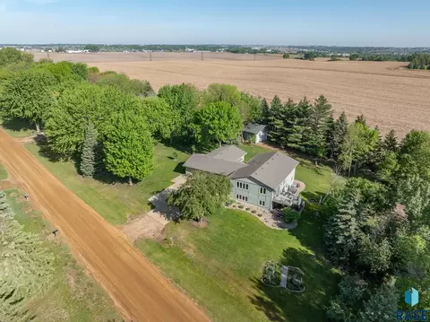 View/Area - 8704 E 38th St, Sioux Falls, SD 57110 photo 1 of 7