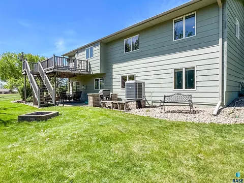 Exterior - 8704 E 38th St, Sioux Falls, SD 57110 photo 3 of 21