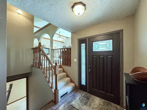 Entry Way - 8704 E 38th St, Sioux Falls, SD 57110 photo 1 of 2