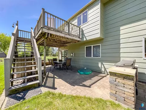 Exterior - 8704 E 38th St, Sioux Falls, SD 57110 photo 4 of 21