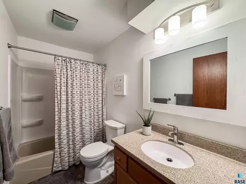 Bath - 8704 E 38th St, Sioux Falls, SD 57110 photo 5 of 5