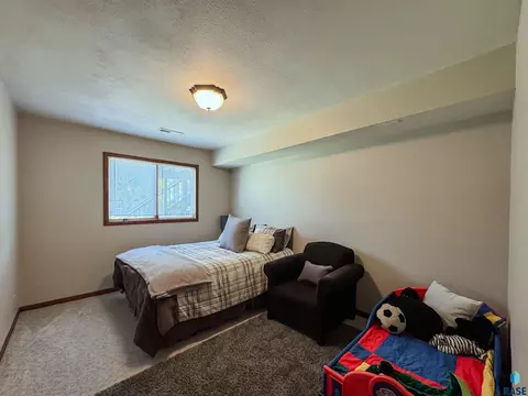 Bedroom - 8704 E 38th St, Sioux Falls, SD 57110 photo 4 of 4