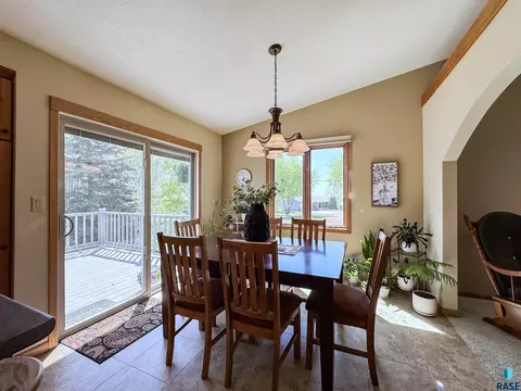 Dining - 8704 E 38th St, Sioux Falls, SD 57110 photo 1 of 1