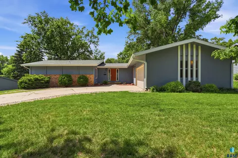 201 W Elm St, Luverne, MN 56156