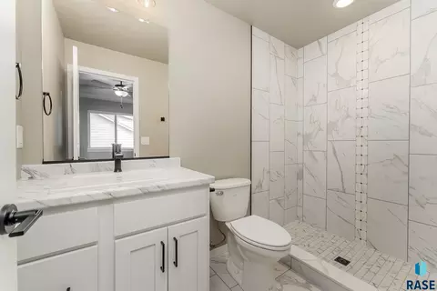 Bath - 401 N Summit Ave, Tea, SD 57064 photo 1 of 3