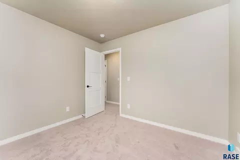 Bedroom - 401 N Summit Ave, Tea, SD 57064 photo 8 of 8