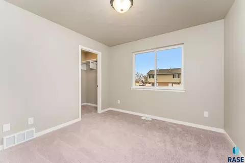 Bedroom - 401 N Summit Ave, Tea, SD 57064 photo 7 of 8