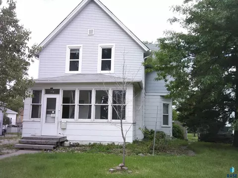 714 SW 3rd Ave, Aberdeen, SD 57401