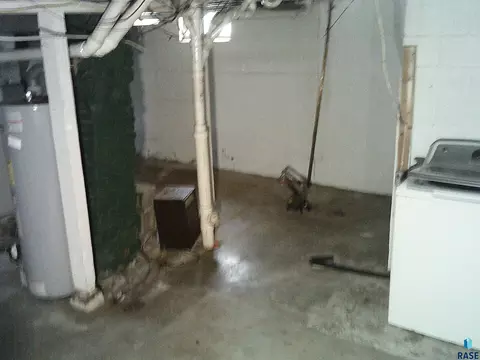 Other - 714 SW 3rd Ave, Aberdeen, SD 57401 photo 4 of 8