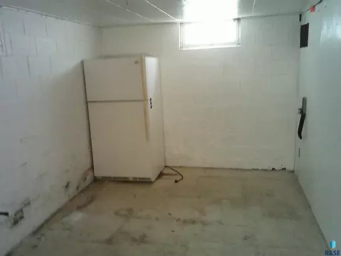 Other - 714 SW 3rd Ave, Aberdeen, SD 57401 photo 6 of 8