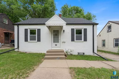 516 S Glendale Ave, Sioux Falls, SD 57104
