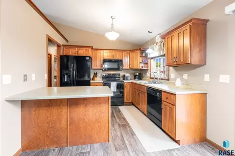 Kitchen - 7316 W 65th St, Sioux Falls, SD 57106 photo 1 of 3