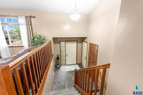 Entry Way - 7316 W 65th St, Sioux Falls, SD 57106 photo 1 of 1