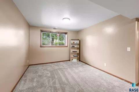 Bedroom - 7316 W 65th St, Sioux Falls, SD 57106 photo 3 of 4