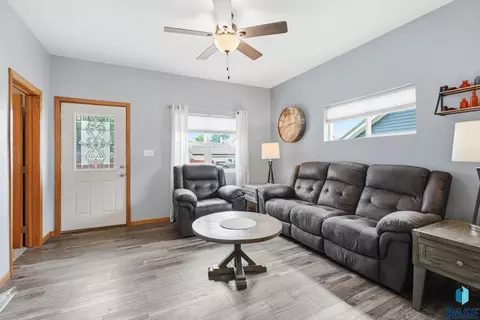 Other - 1402 E 9th St, Sioux Falls, SD 57103 photo 3 of 9
