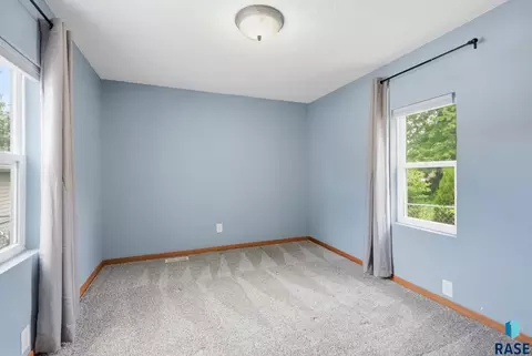 Bedroom - 1402 E 9th St, Sioux Falls, SD 57103 photo 1 of 3
