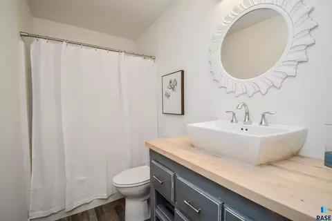 Bath - 5320 E 28th St, Sioux Falls, SD 57110 photo 2 of 3