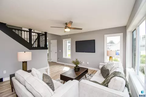 Living - 5320 E 28th St, Sioux Falls, SD 57110 photo 5 of 5