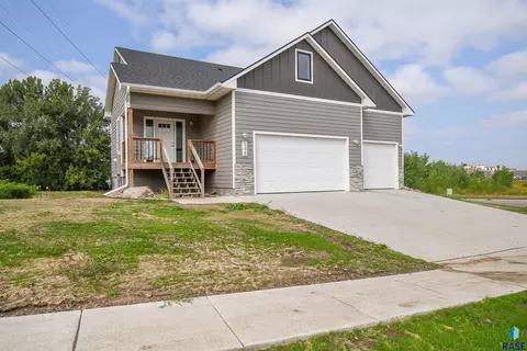 5320 E 28th St, Sioux Falls, SD 57110