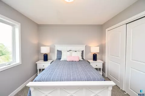 Bedroom - 5320 E 28th St, Sioux Falls, SD 57110 photo 6 of 15