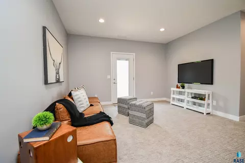 Living - 5320 E 28th St, Sioux Falls, SD 57110 photo 2 of 5
