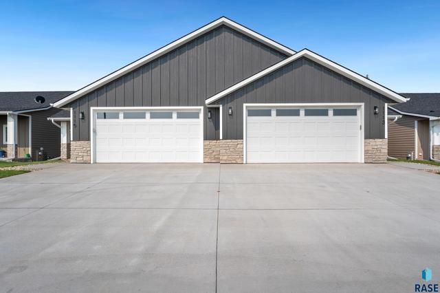 1113 S Foss Ave, Sioux Falls, SD 57110