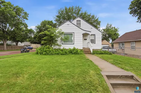 401 W 29th St, Sioux Falls, SD 57105