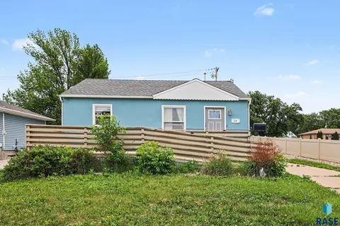 412 S Jefferson Ave, Sioux Falls, SD 57104