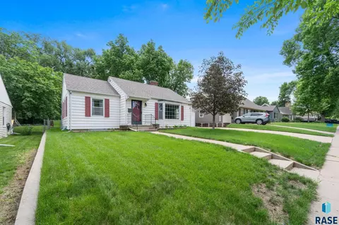 2422 S Main Ave, Sioux Falls, SD 57105