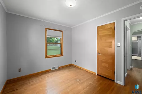 Bedroom - S Main Ave, Sioux Falls, SD 57105 photo 1 of 2