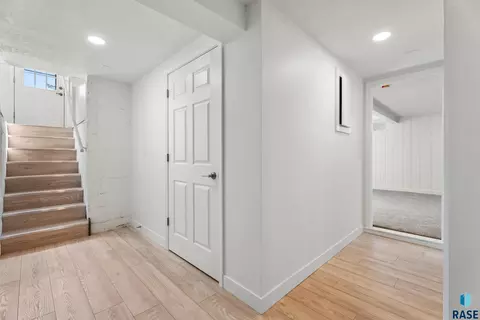 Entry Way - 2405 W Bailey St, Sioux Falls, SD 57104 photo 5 of 5