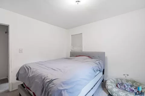 Bedroom - 105 E 31st St, Sioux Falls, SD 57105 photo 1 of 3
