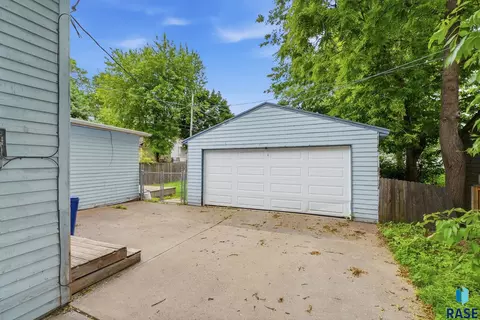 Other - 105 E 31st St, Sioux Falls, SD 57105 photo 2 of 2