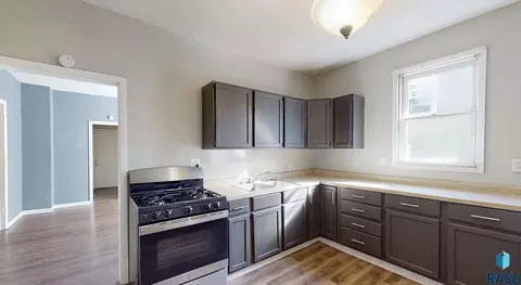 Kitchen - 1305 S Spring Ave, Sioux Falls, SD 57104 photo 1 of 5