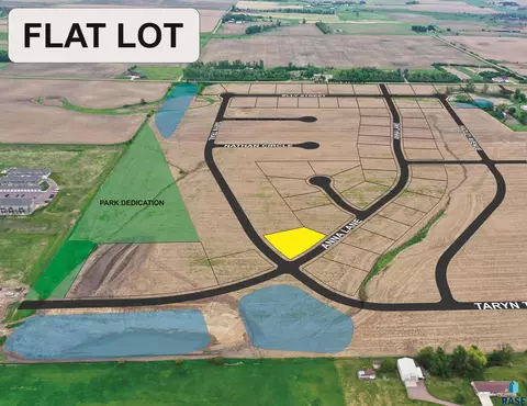 626 Anna Ave, Hartford, SD 57033