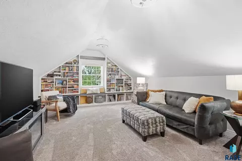 Other - 425 Kringen Ave, Baltic, SD 57003 photo 2 of 9