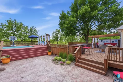 Exterior - 425 Kringen Ave, Baltic, SD 57003 photo 3 of 12