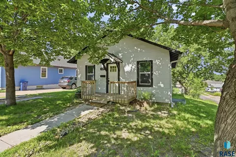 1119 N Duluth Ave, Sioux Falls, SD 57104