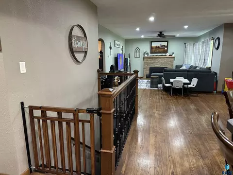 Entry Way - 533 S Juniper St, Freeman, SD 57029 photo 5 of 7